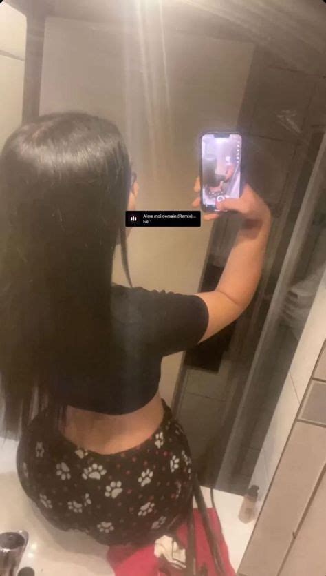 latina arch pics|Latina mirror selfie